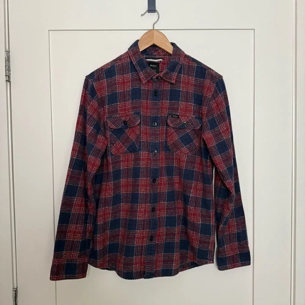 RVCA Shirt Men Sz M Reg Fit Red Blue Plaid Flannel Long Sleeve Button Up Outdoor
